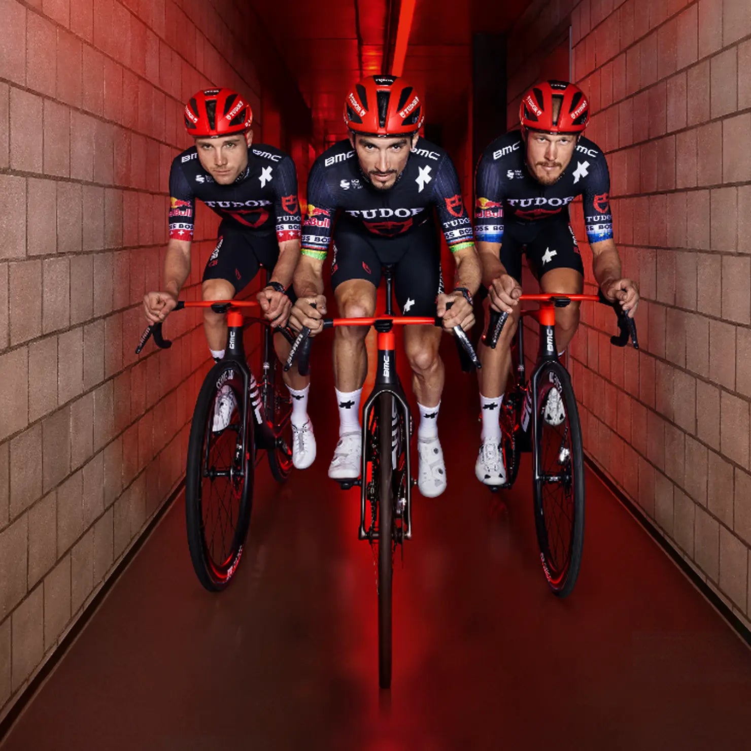 TUDOR PRO CYCLING TEAM TUDOR PRO CYCLING TEAM