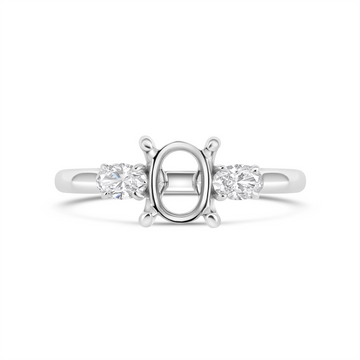 Engagement Collections Engagement Rings in White Gold containing Diamond R025249-OV