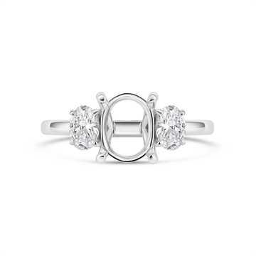 Engagement Collections Engagement Rings in White Gold containing Diamond R025246-OV