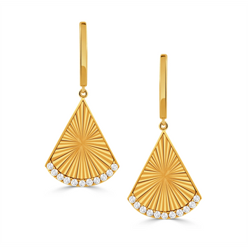 Doves Earrings in Yellow Gold containing Diamond E11847