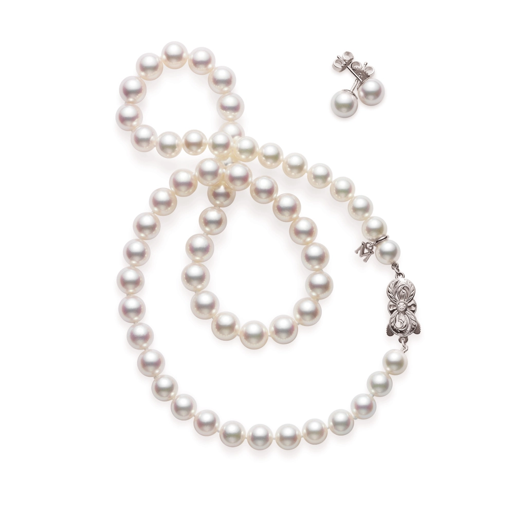Mikimoto Earrings in White Gold containing Pearl UN80118VS1W2