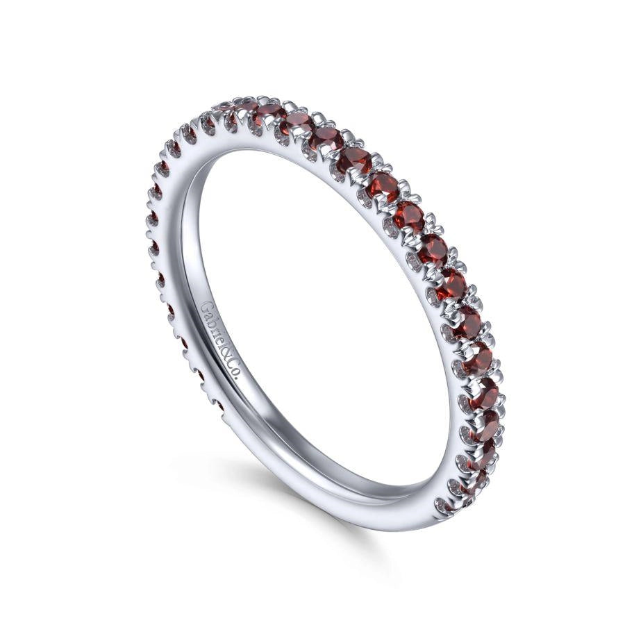 Gabriel & Co Rings in White Gold containing Garnet LR50889W4JGN