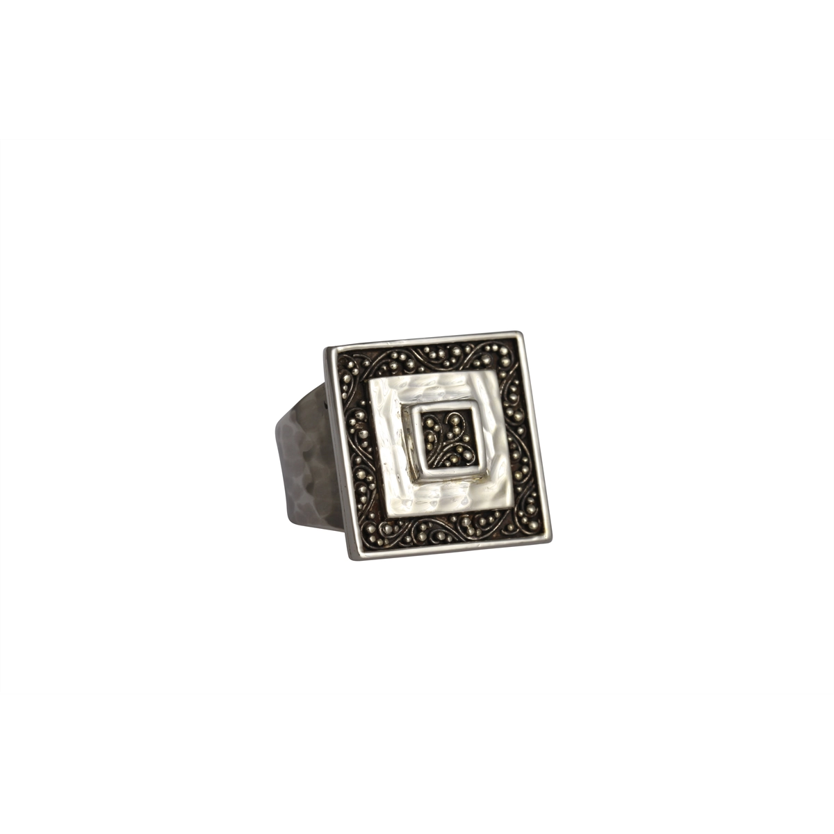 Lois Hill Estate Jewelry in Silver ESTATE202112048