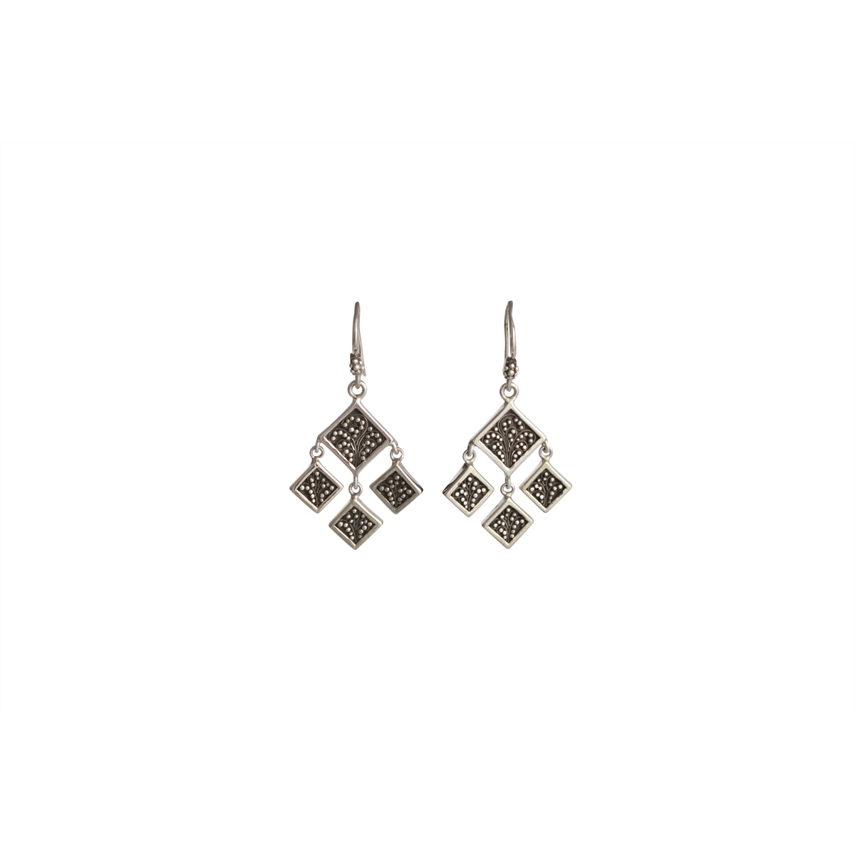 Lois Hill Estate Jewelry in Silver ESTATE2021120417