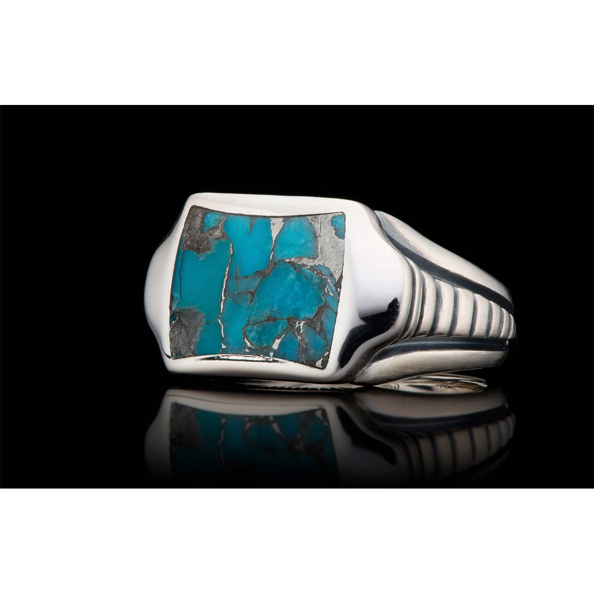William Henry Rings in Silver containing Turquoise RING8-TQ-10