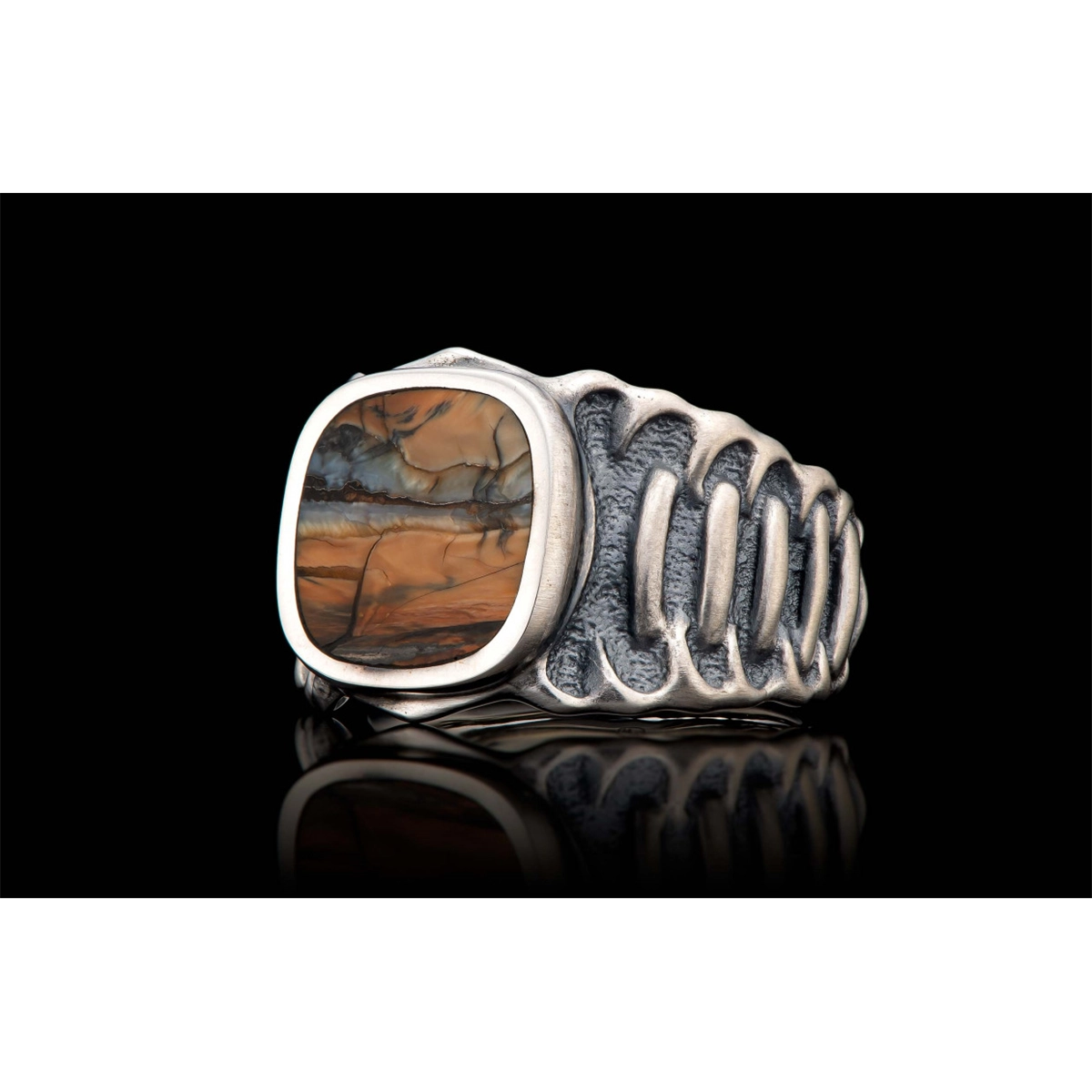 csv_image William Henry Ring in Silver containing Other RING7-MT-11