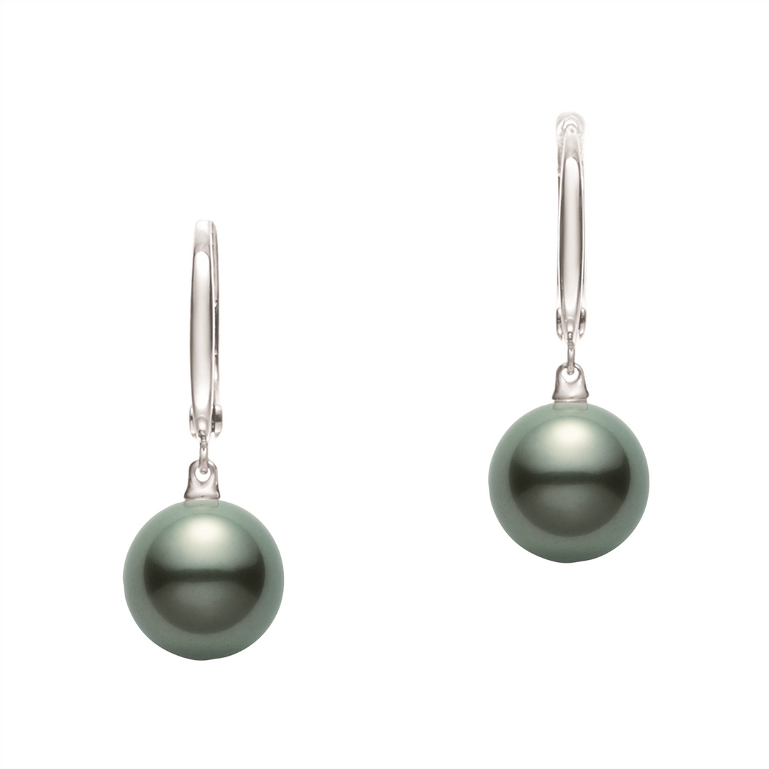 Mikimoto Earrings in White Gold containing Pearl MEA10183BXXWP090