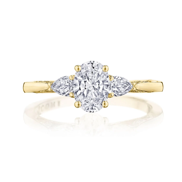 Tacori Engagement Rings in Yellow Gold containing Diamond 2668 OV 9.5X7 Y