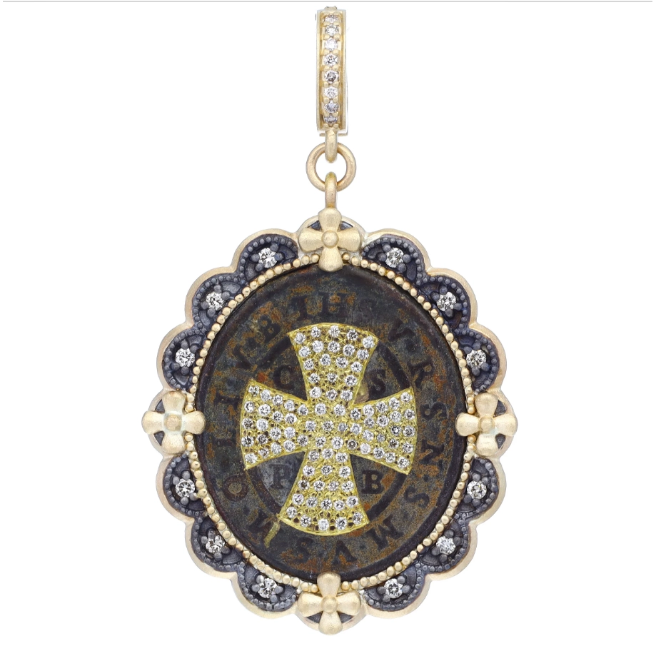 Cynthia Ann Pendants in Yellow Gold containing Diamond ECL3541