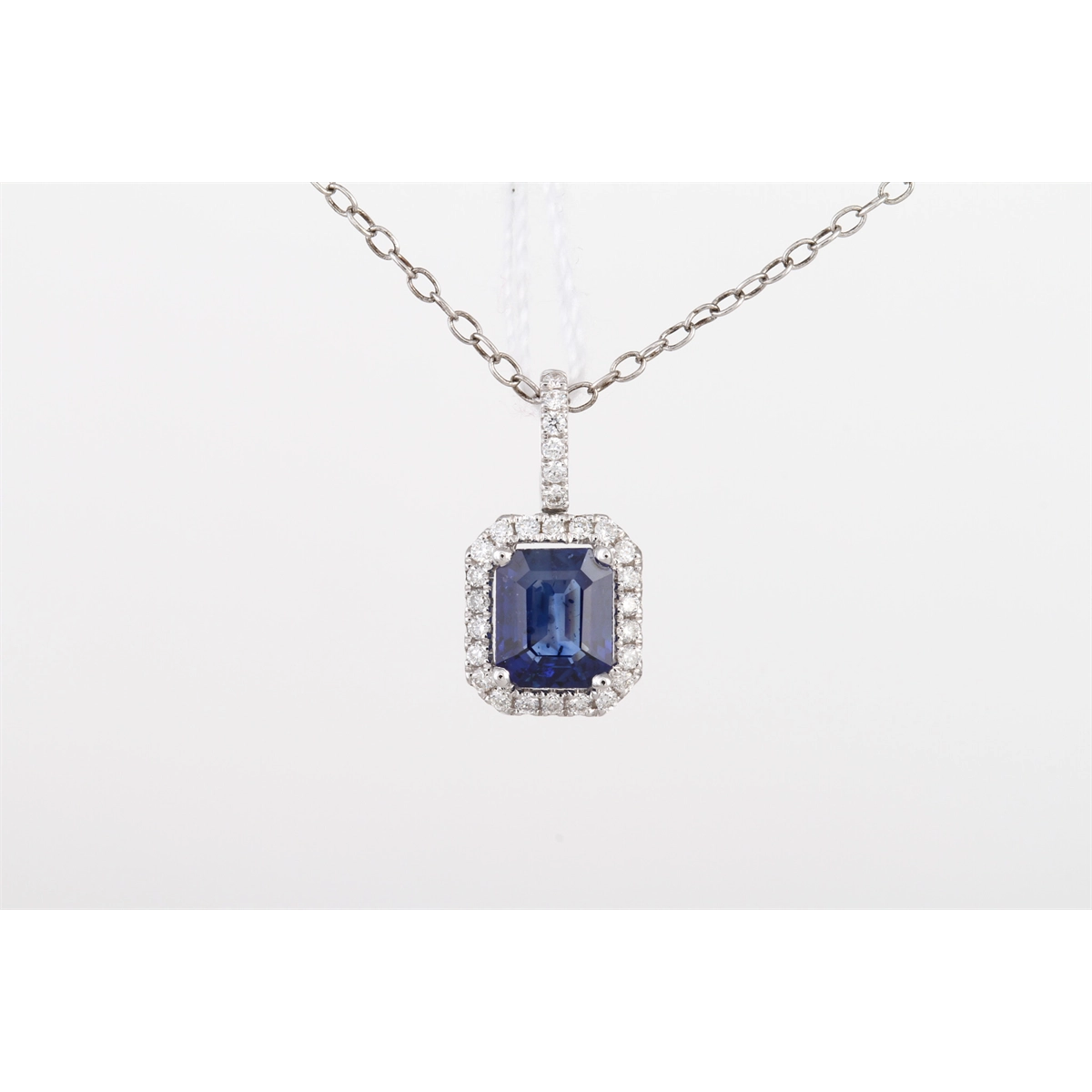 Pendants Pendants in White Gold containing Multi-gemstone, Diamond, Sapphire 433503