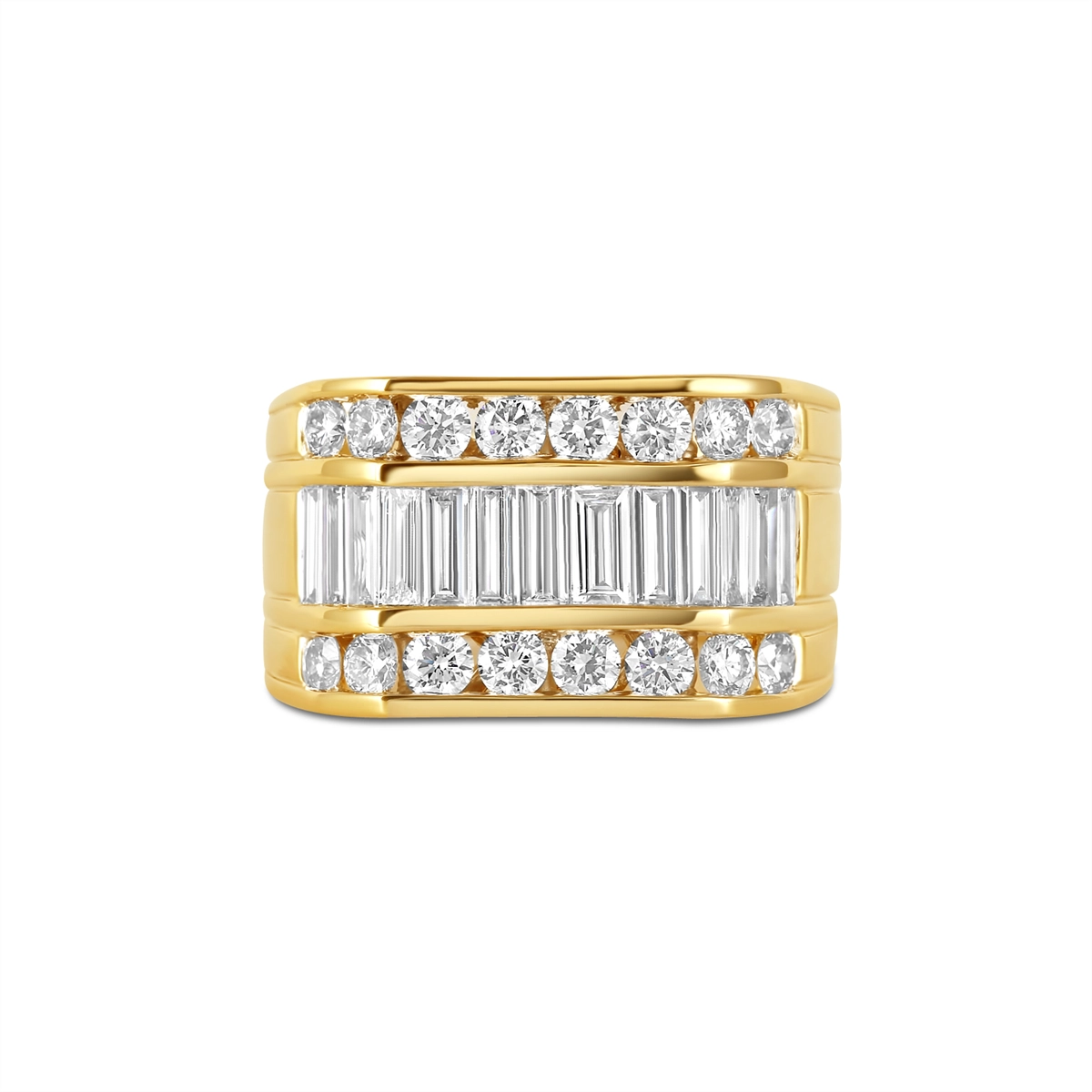 Mens Bands Rings in Yellow Gold containing Diamond 434544