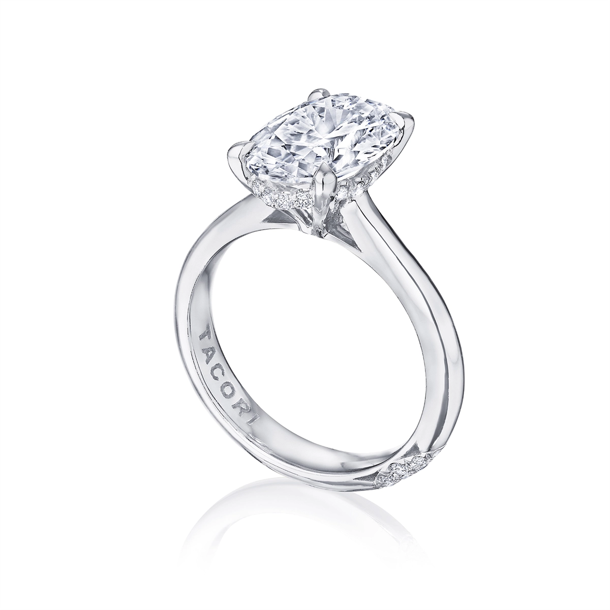 Tacori Engagement Rings in Platinum/Palladium containing Diamond HT 2671 OV 11.5X8