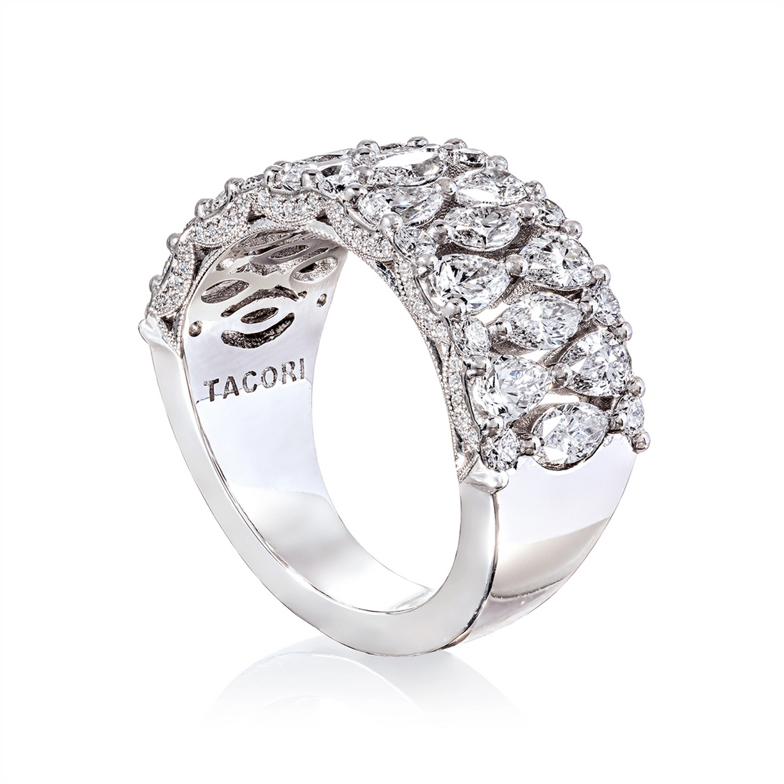 Tacori Rings in Platinum/Palladium containing Diamond HT 2693 7 1/2