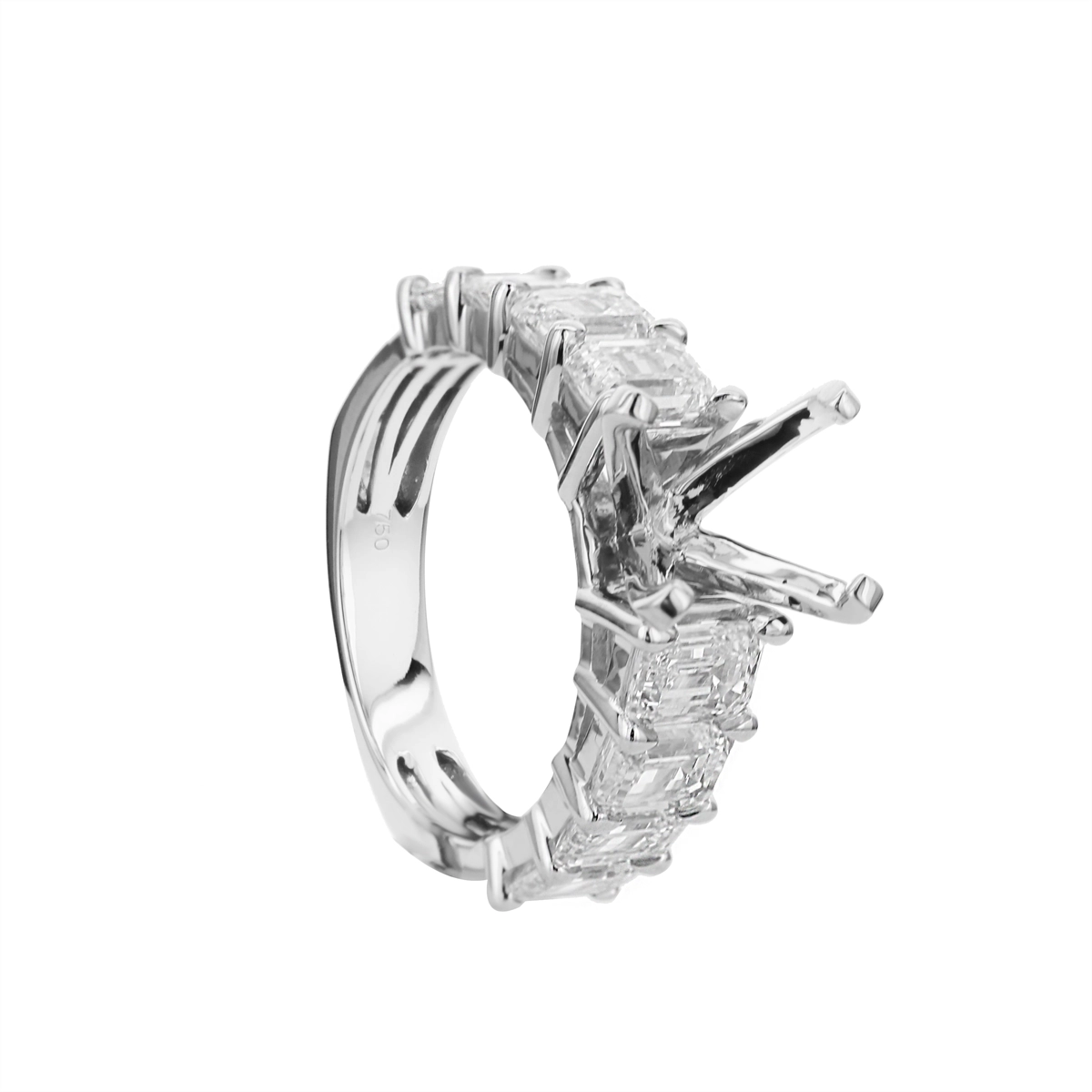 Engagement Collections Engagement Rings in White Gold containing Emerald 439517