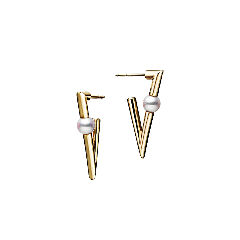 Mikimoto Earrings in Yellow Gold containing Pearl MEQ10204AXXK