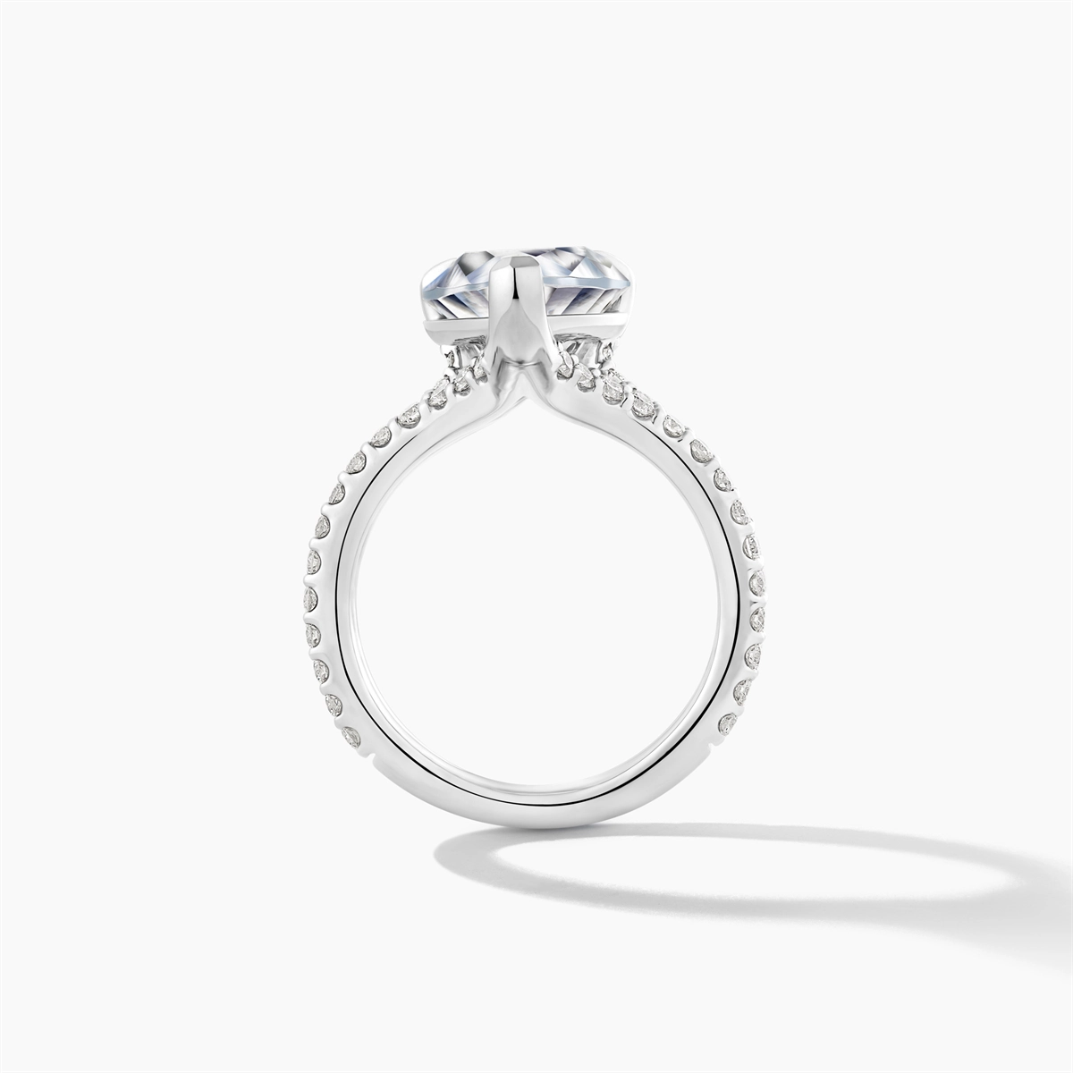 Engagement Collections Engagement Rings in Platinum/Palladium containing Diamond 446114