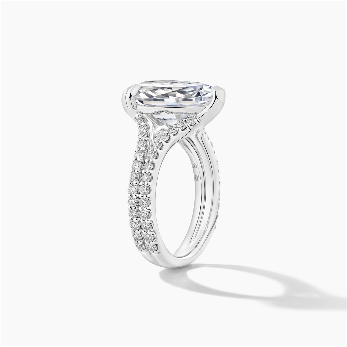 Engagement Collections Engagement Rings in Platinum/Palladium containing Diamond 446114