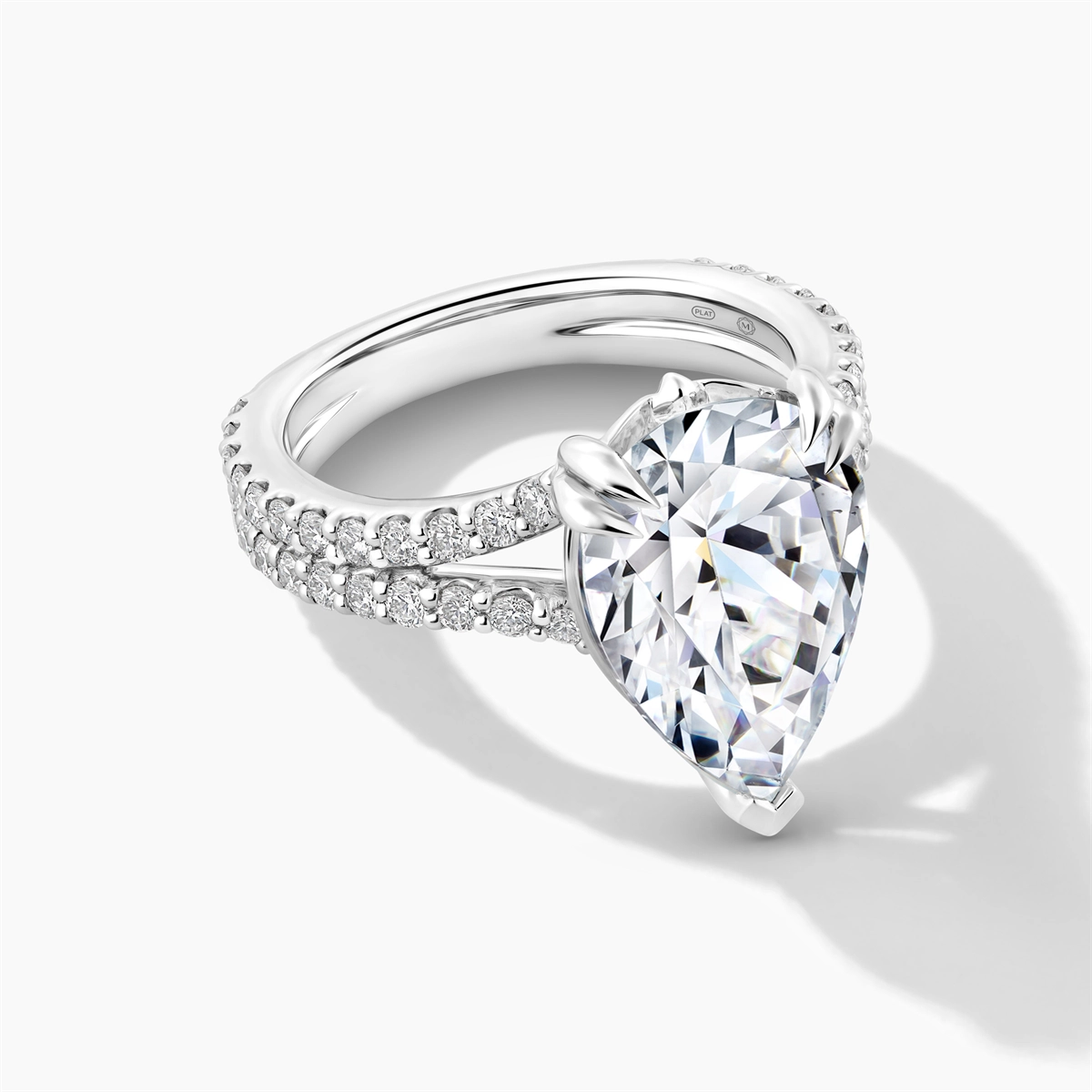 Engagement Collections Engagement Rings in Platinum/Palladium containing Diamond 446114