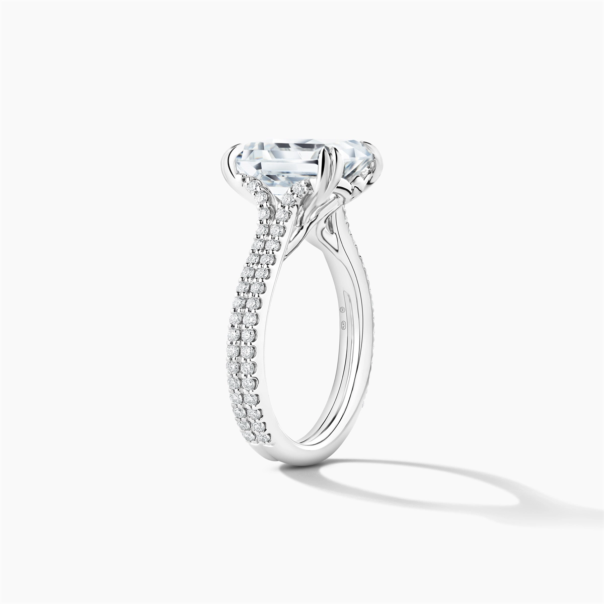 Engagement Collections Engagement Rings in Platinum/Palladium containing Diamond 446120