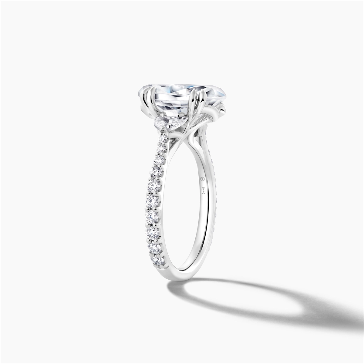 Engagement Collections Engagement Rings in Platinum/Palladium containing Diamond 446125