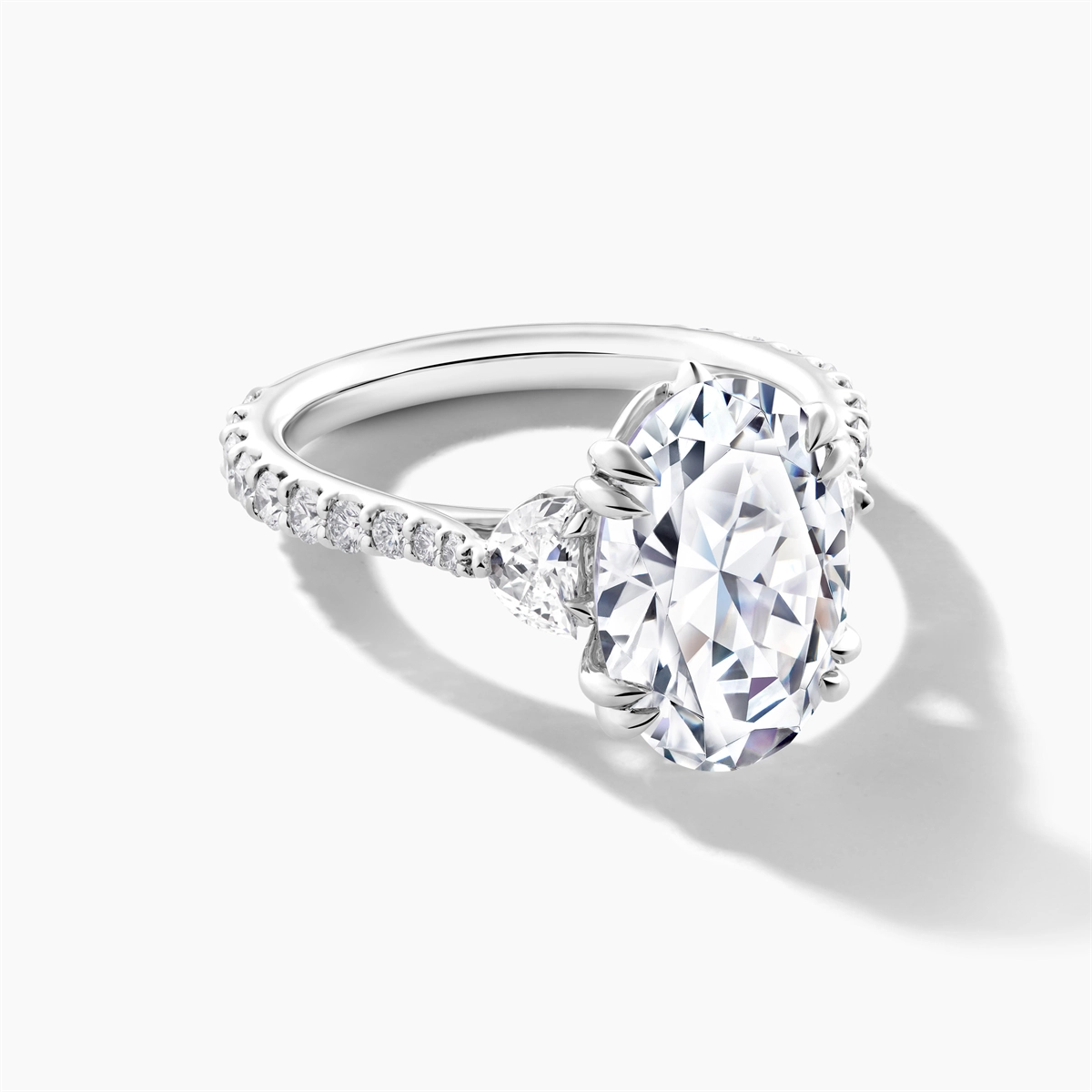 Engagement Collections Engagement Rings in Platinum/Palladium containing Diamond 446125