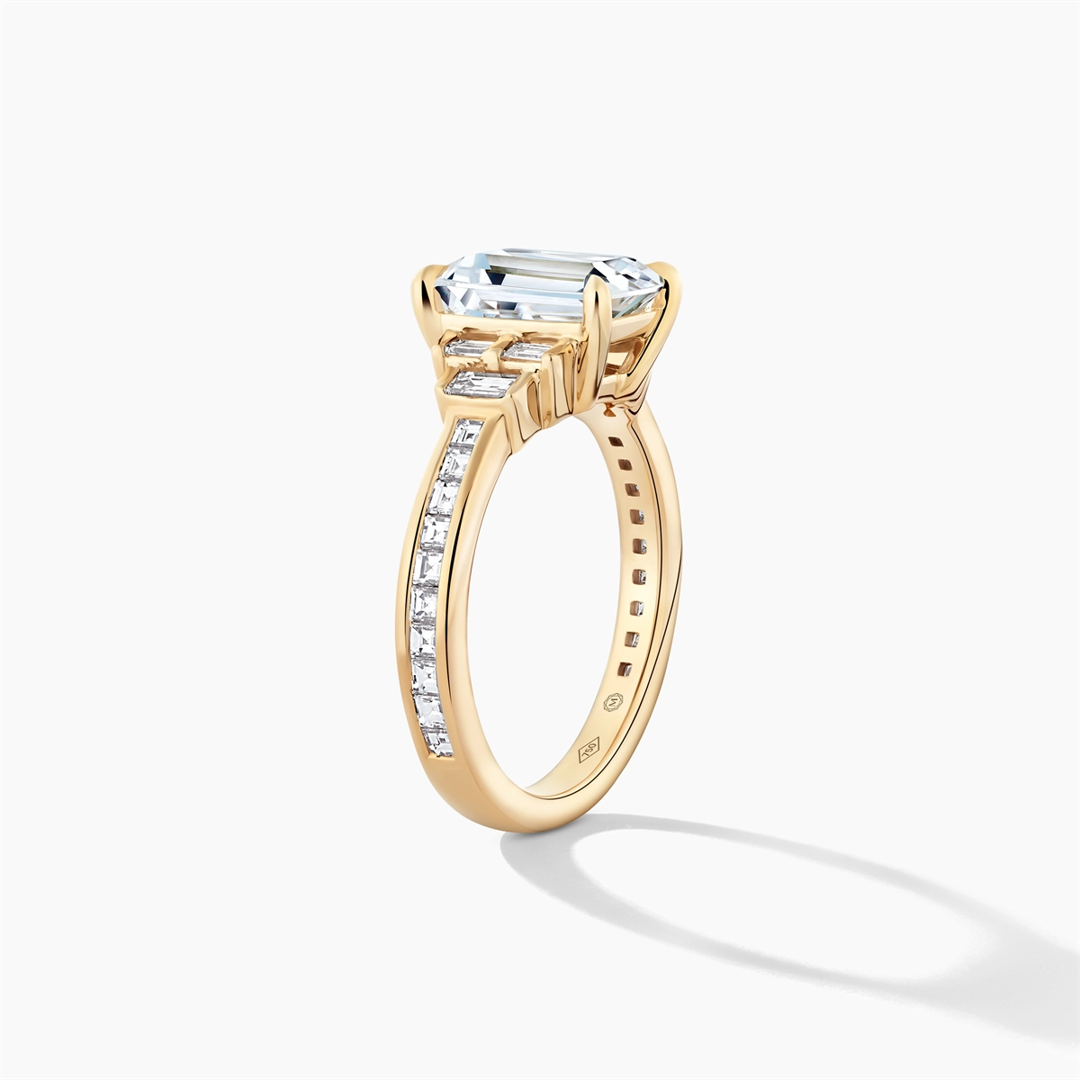 Engagement Collections Engagement Rings in Yellow Gold containing Diamond 446133