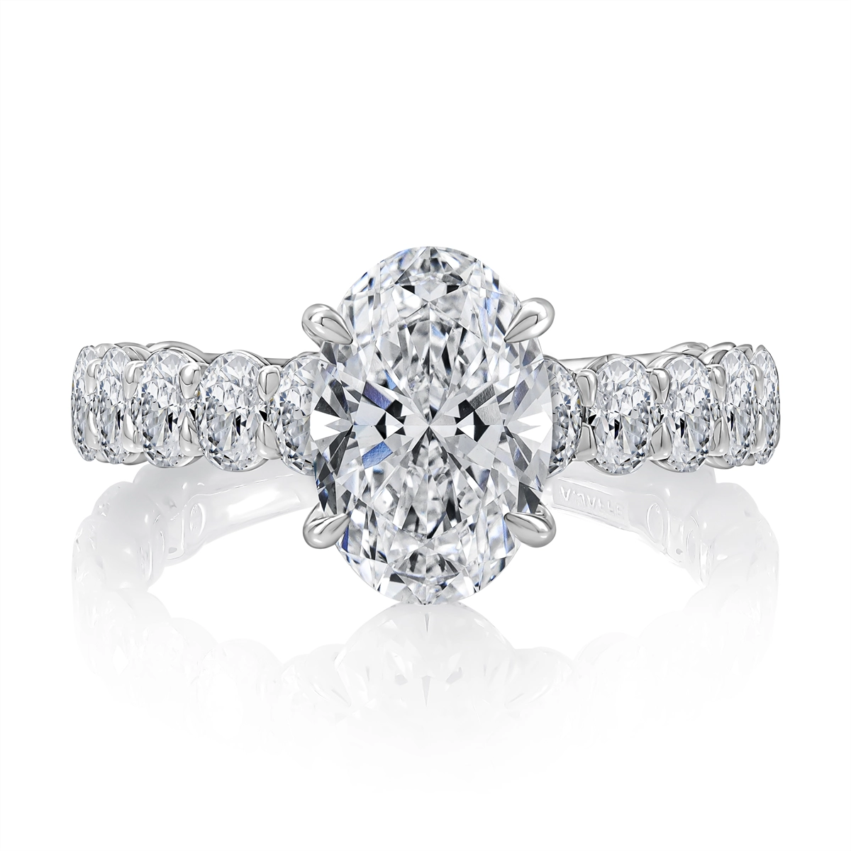 A. Jaffe Engagement Rings in White Gold containing Diamond MECOV3089T/371