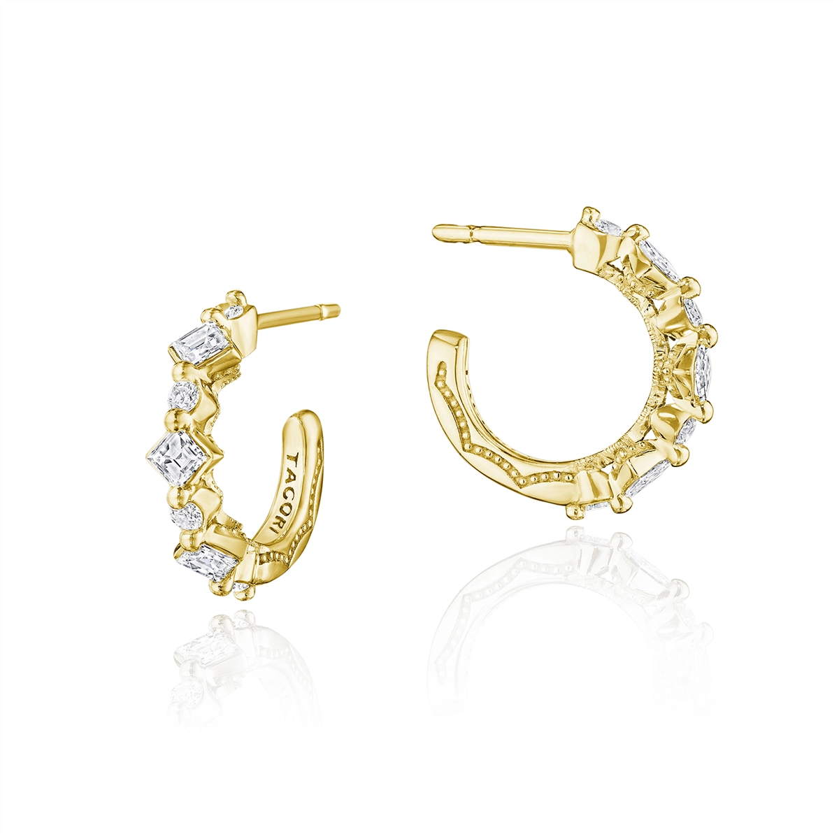 Tacori Earrings in Yellow Gold containing Diamond FE 892 Y