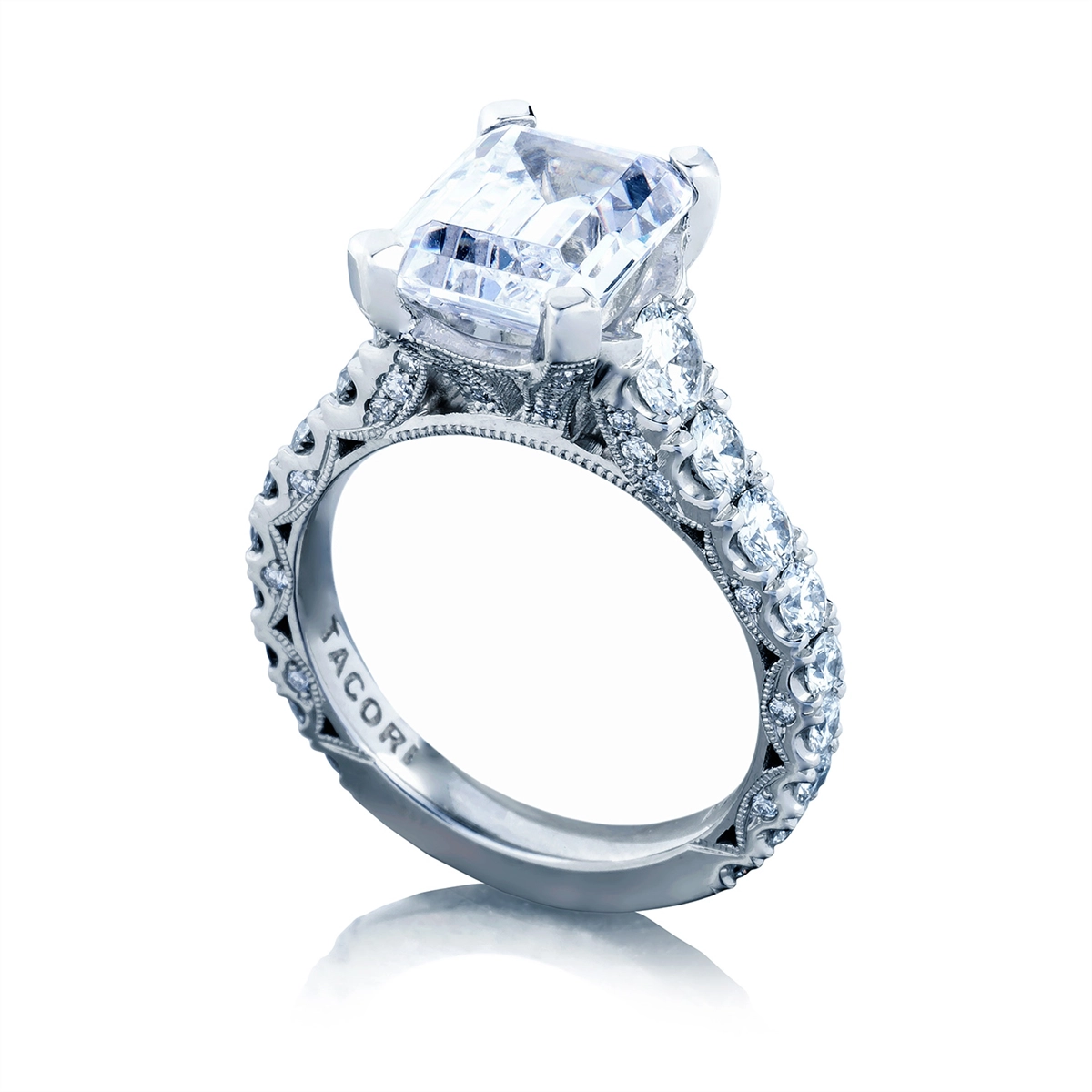 Tacori Engagement Rings in Platinum/Palladium containing Diamond HT 2623 EC 10X7.5