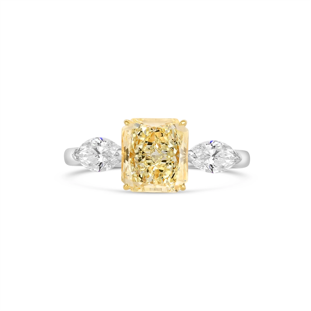 Engagement Collections Engagement Rings in Platinum/Palladium containing Diamond R025676
