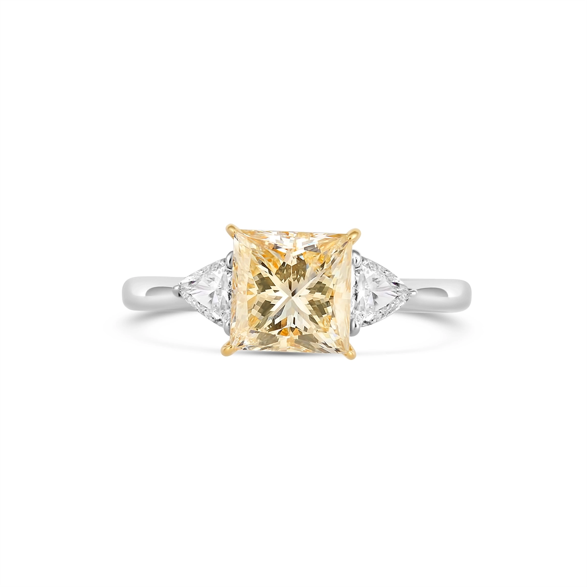 Engagement Collections Engagement Rings in Platinum/Palladium containing Diamond R025679