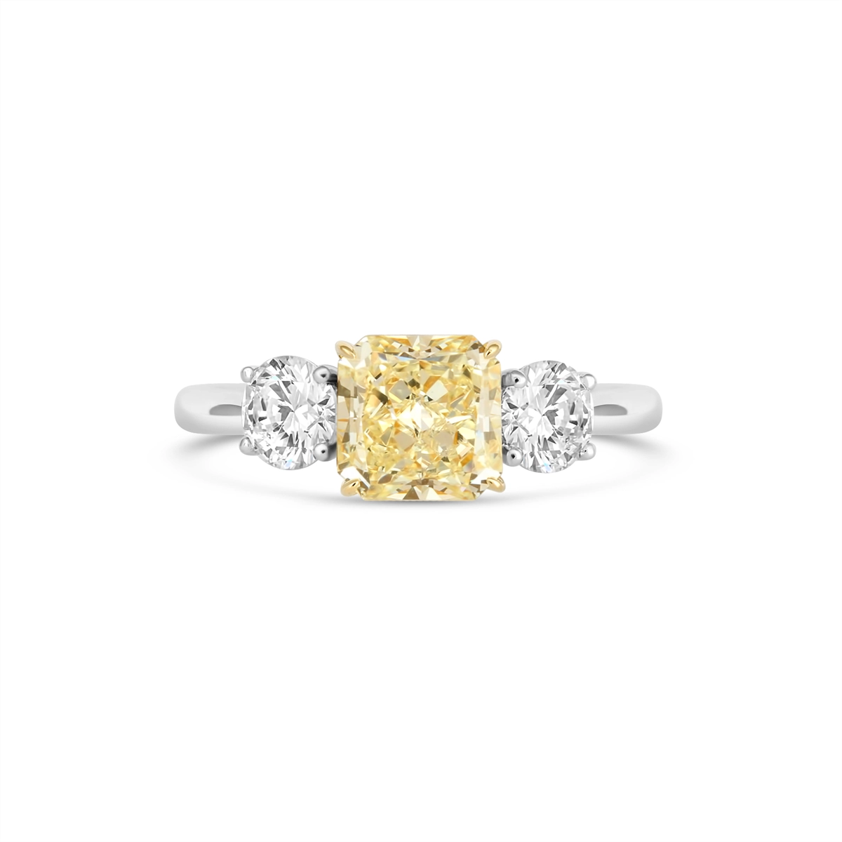 Engagement Collections Engagement Rings in Platinum/Palladium containing Diamond R025684
