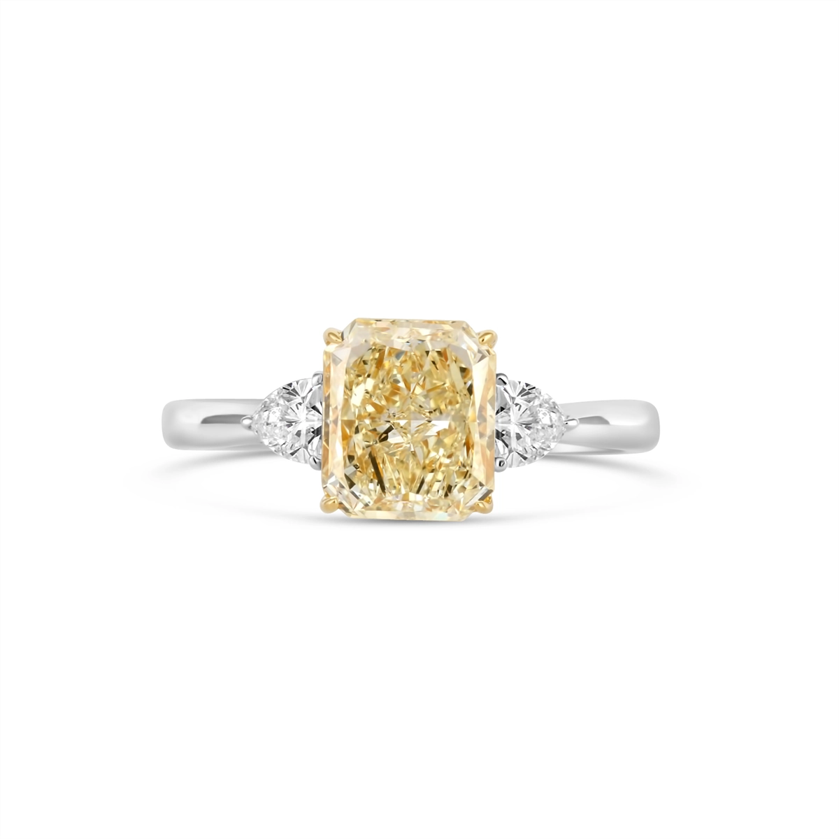 Engagement Collections Engagement Rings in Platinum/Palladium containing Diamond R025685