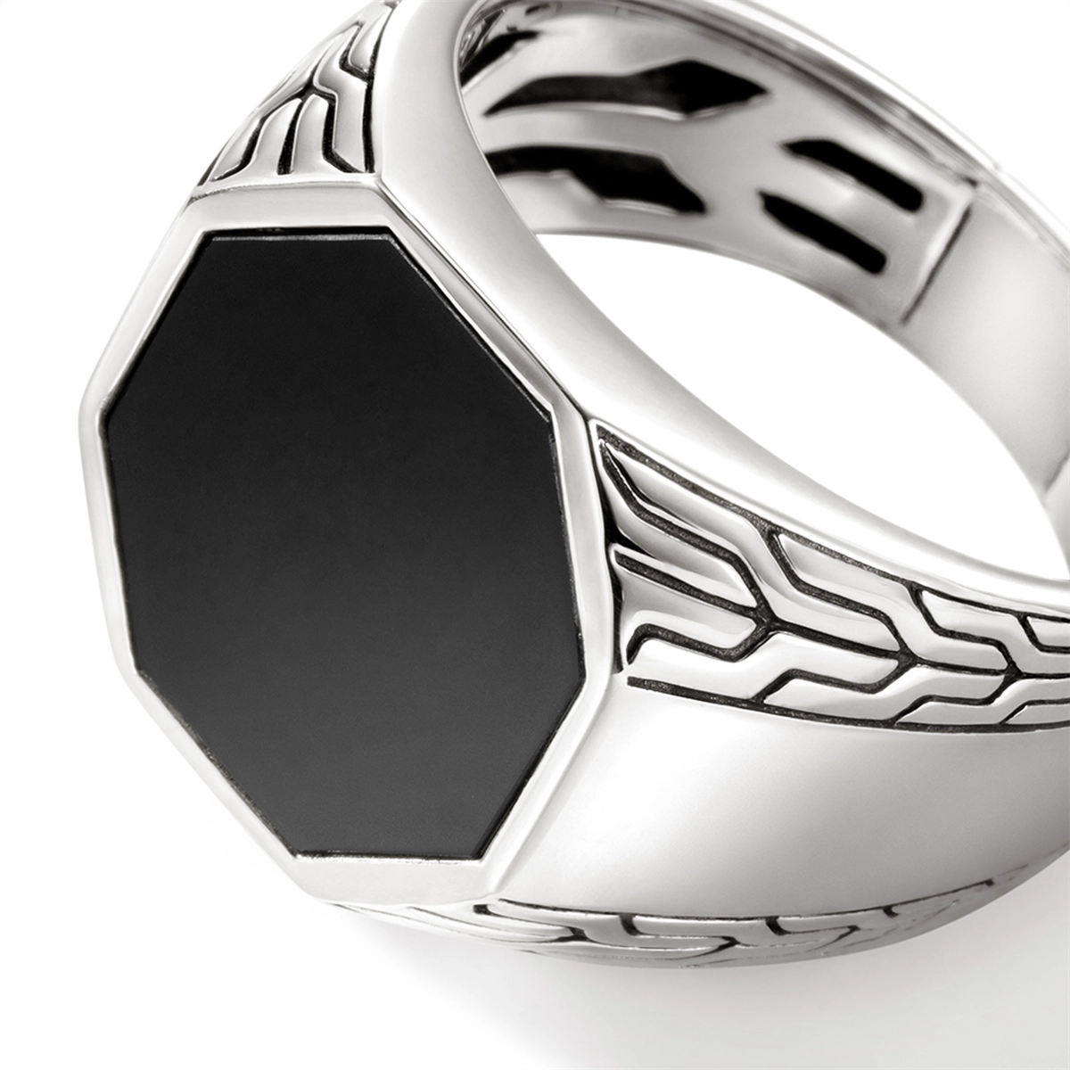 John Hardy Rings in Silver containing Black onyx RMS9011531BONX10