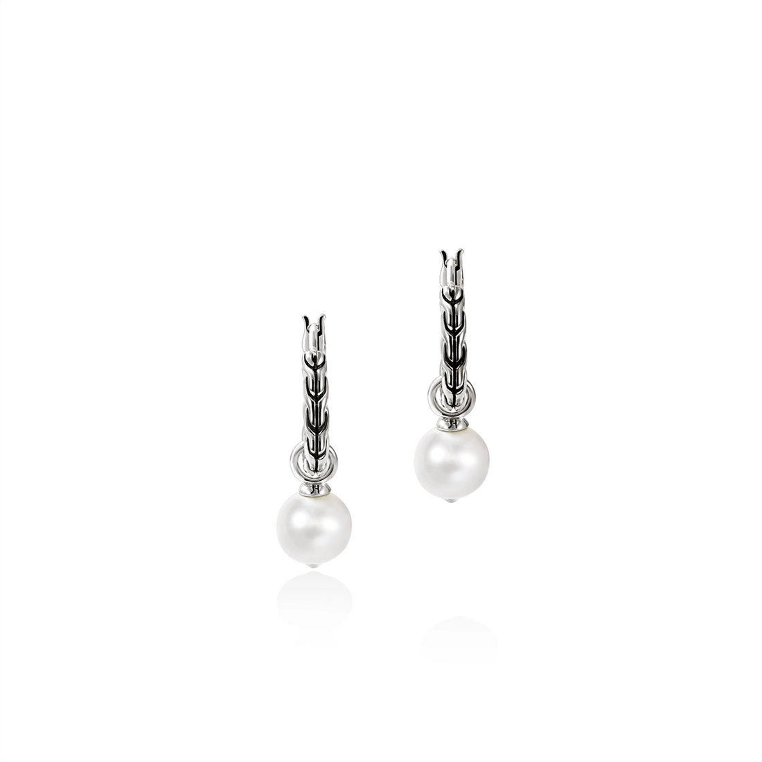 John Hardy Earrings in Silver containing Pearl EB987261