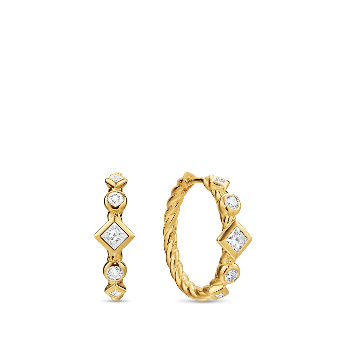 David Yurman Earrings in Yellow Gold containing Diamond E18647D88ADI