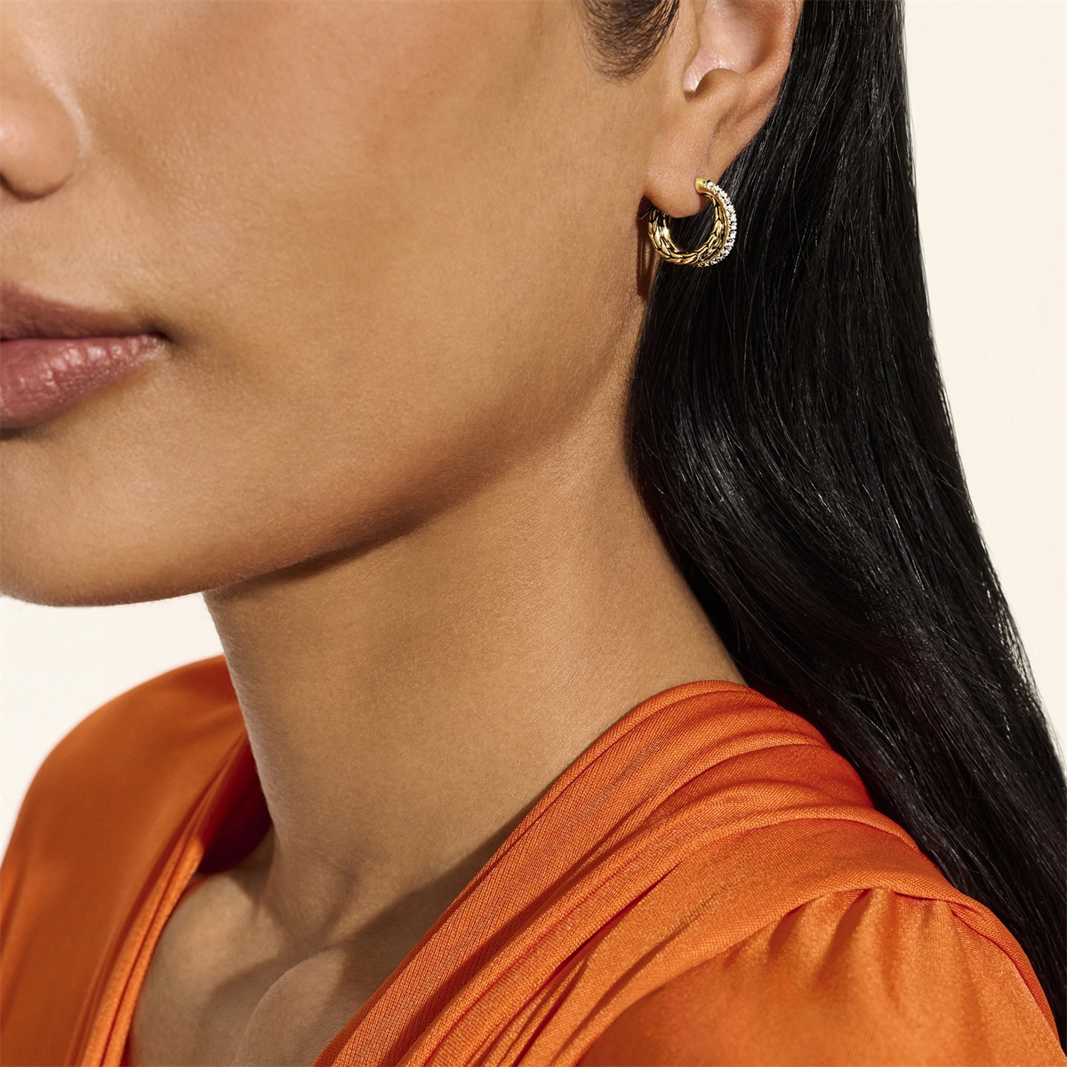 John Hardy Earrings in Yellow Gold containing Diamond EGGX987132DI