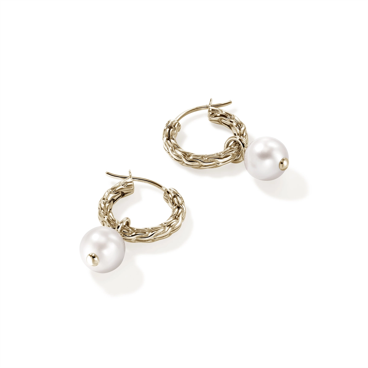 John Hardy Earrings in Yellow Gold containing Pearl EGG987261