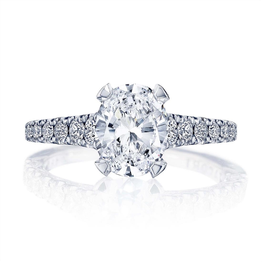 Tacori Engagement Rings in Platinum/Palladium containing Diamond HT 2579 OV 11.5X8