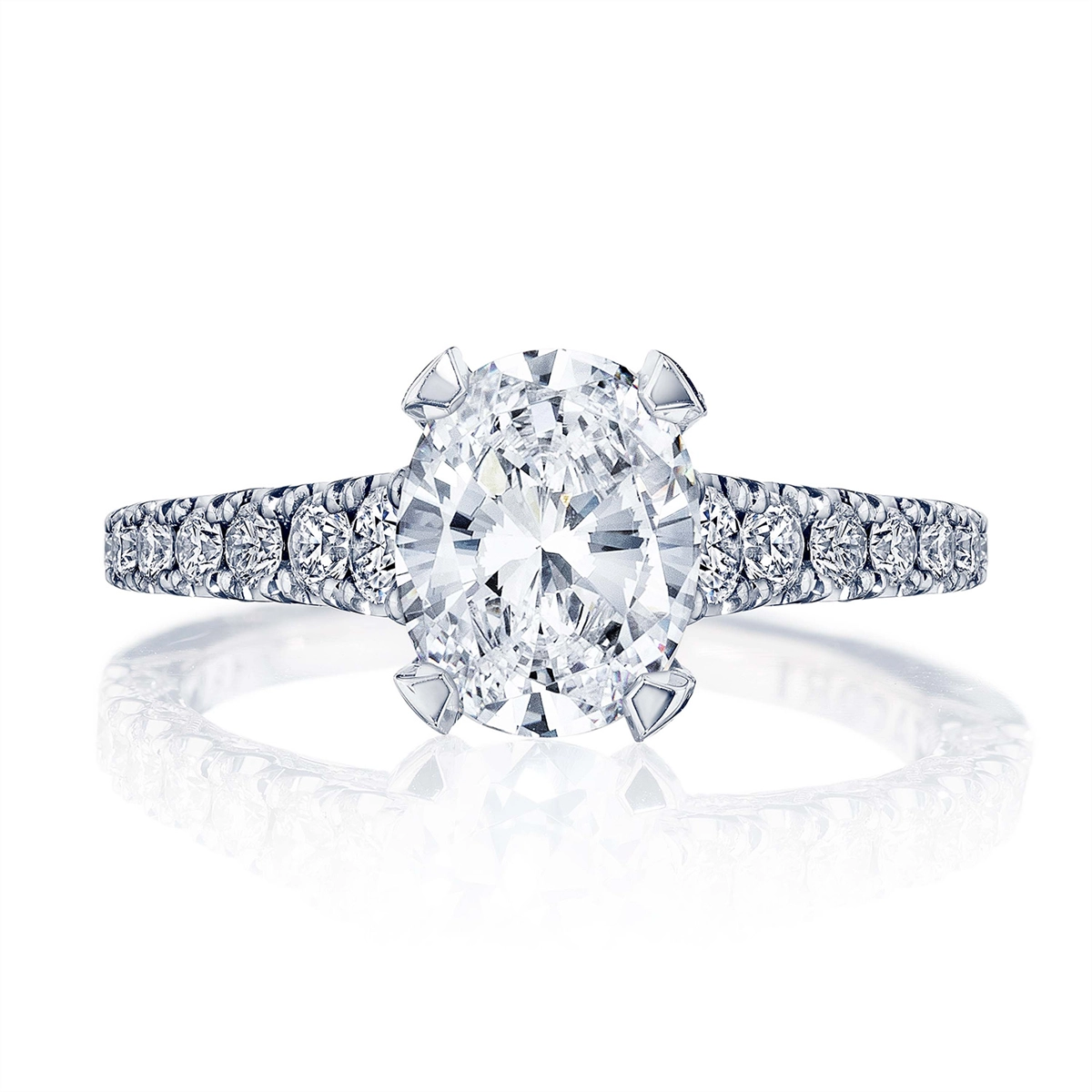 Tacori Engagement Rings in Platinum/Palladium containing Diamond HT 2579 OV 11.5X8
