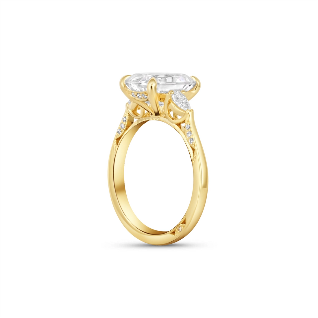 Tacori Engagement Rings in Yellow Gold containing Diamond 2668 EC 10X7 Y