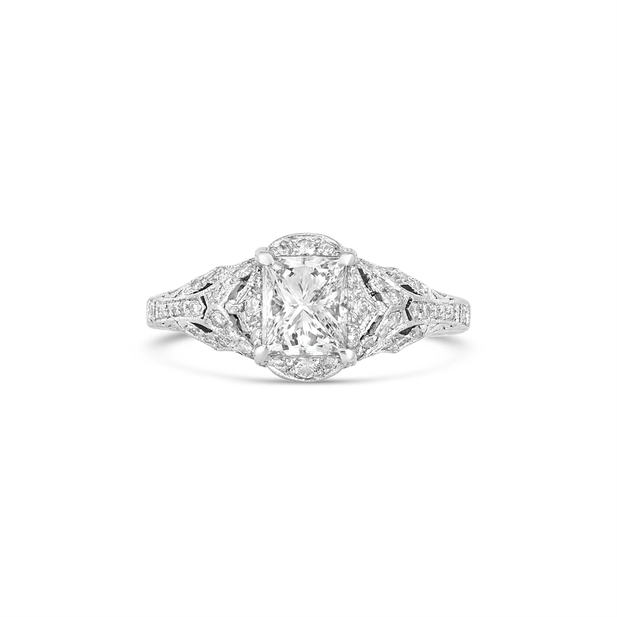 Engagement Collections Engagement Rings in Platinum/Palladium containing Diamond 452764