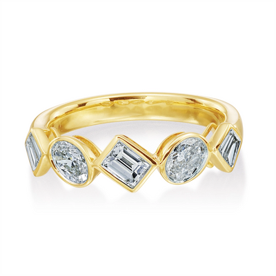 Wedding Bands Rings in Yellow Gold containing Diamond 454573
