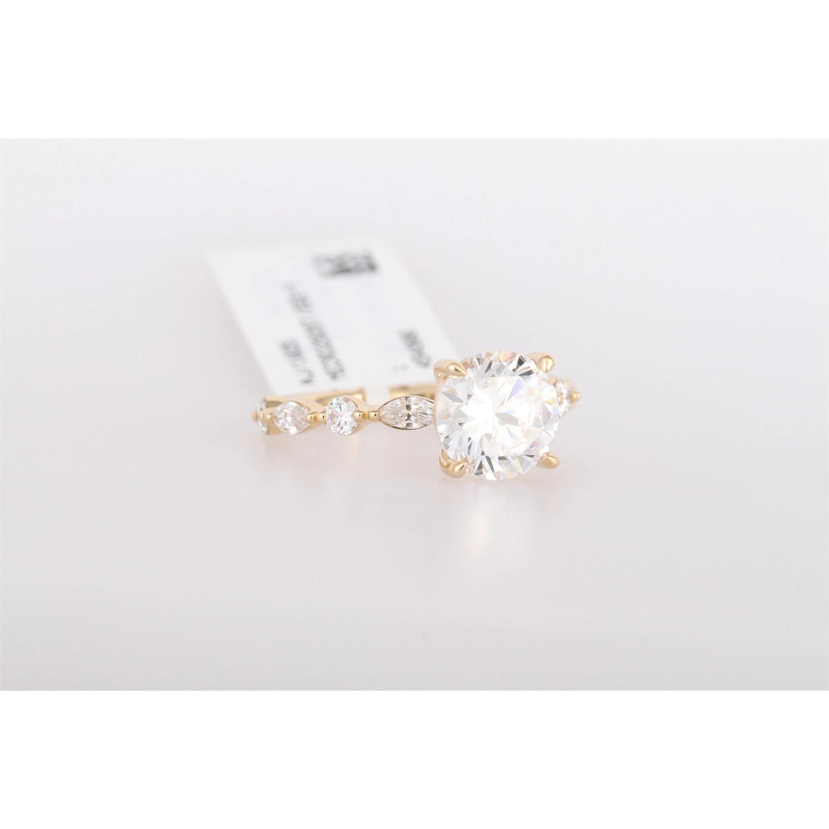 A. Jaffe Engagement Rings in Yellow Gold containing Diamond 454906