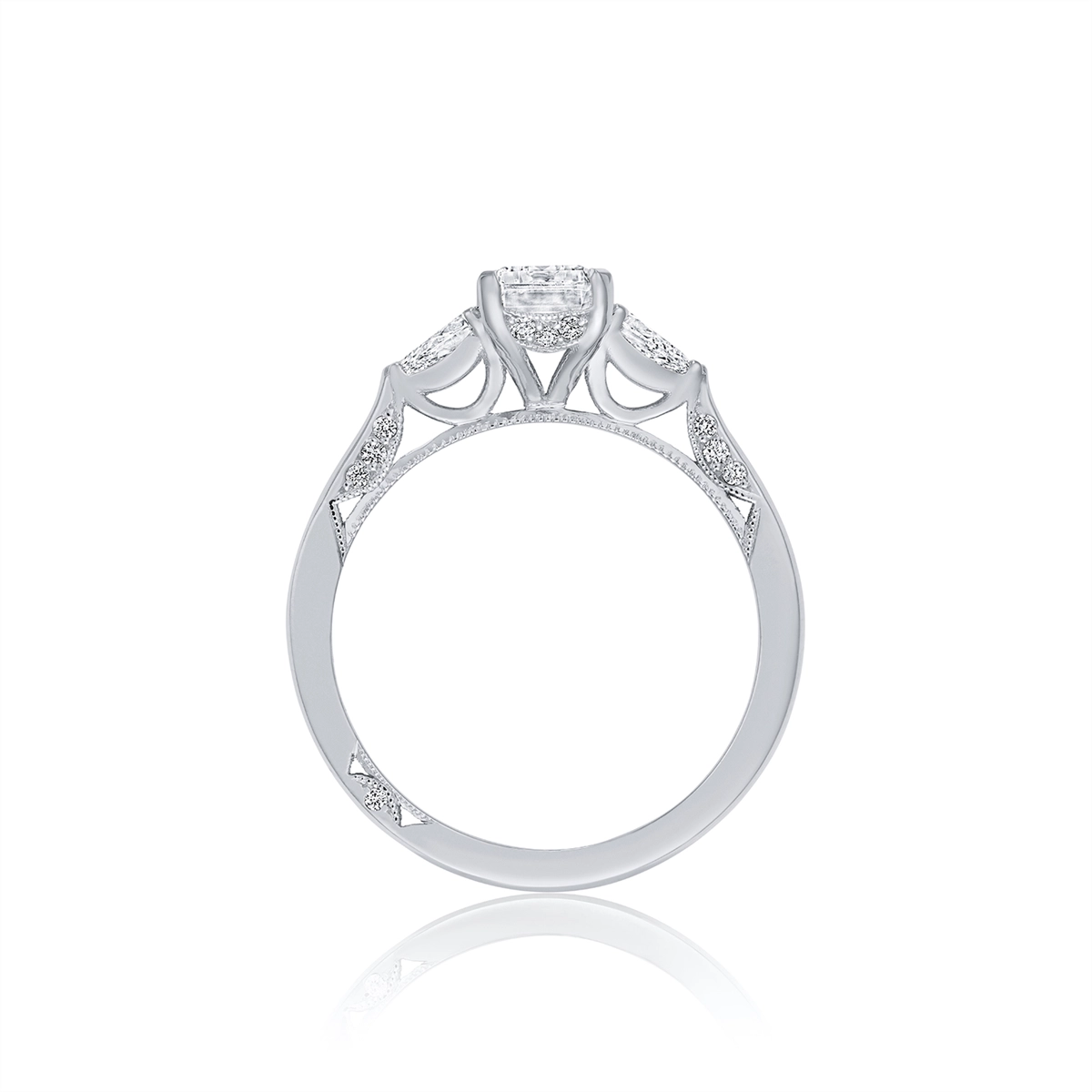 Tacori Engagement Rings in Platinum/Palladium containing Diamond 456065