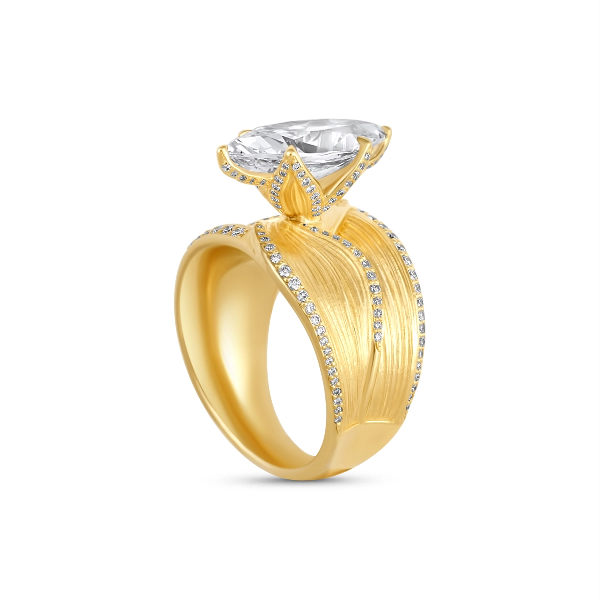 Tacori Engagement Rings in Yellow Gold containing Diamond 448 MQ 16X8 FY
