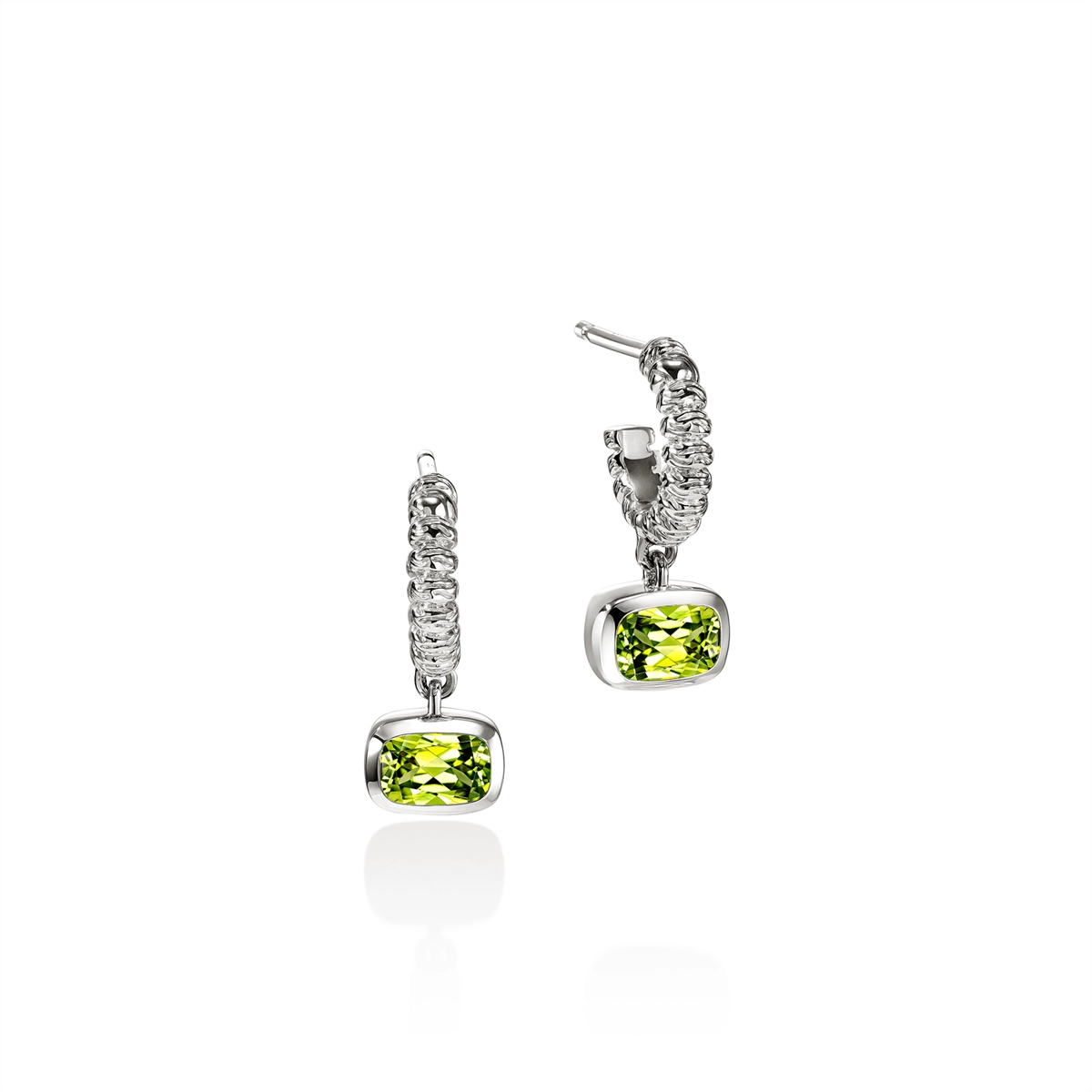 John Hardy Earrings in Silver containing Peridot EBS290341PE