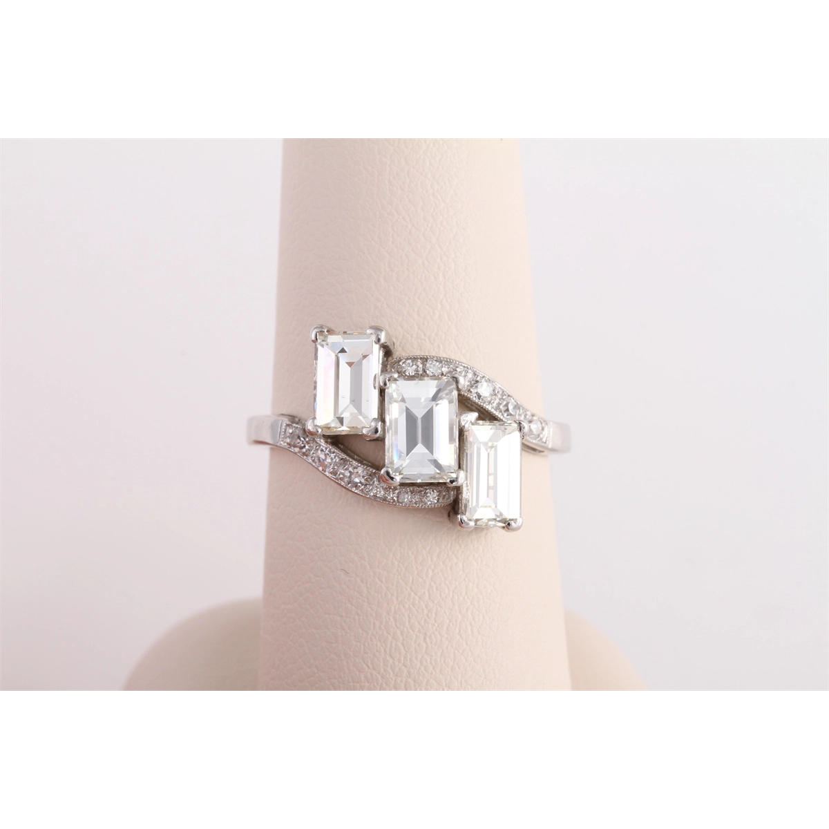 Rings Rings in Platinum/Palladium containing Diamond 463250