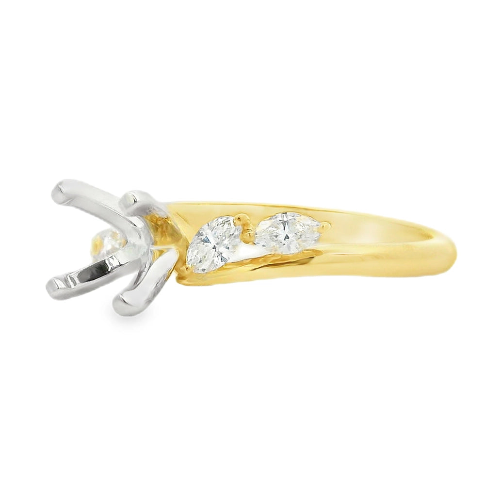 Engagement Collections Engagement Rings in Mixed Metals containing Diamond 466366