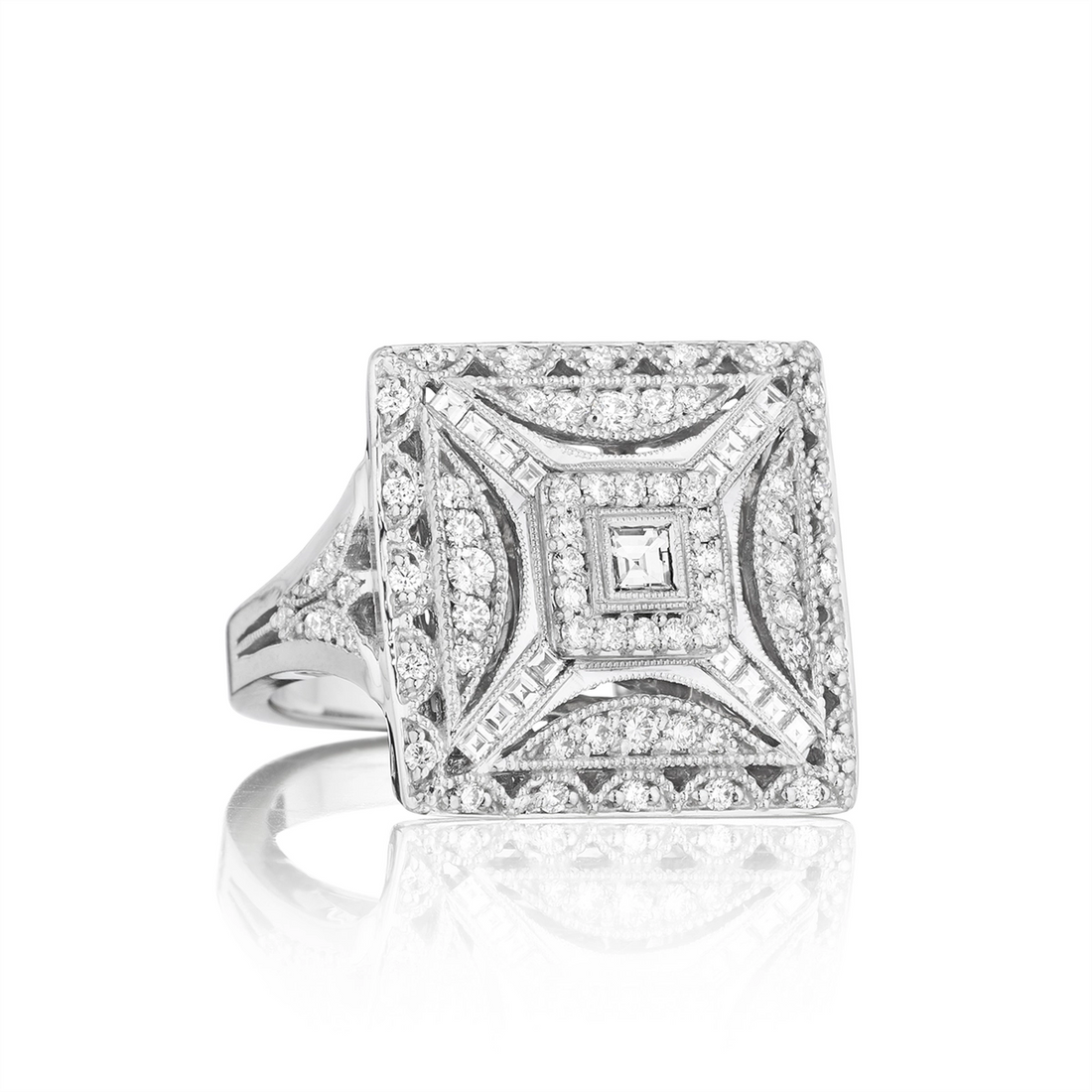 Tacori Rings in White Gold containing Diamond FR 802